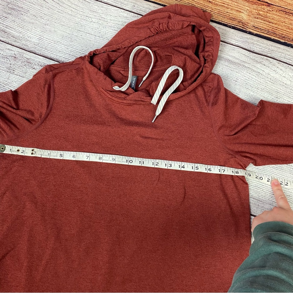 Vuori Currant Heather Halo Essential Hoodie - Picture 7 of 9
